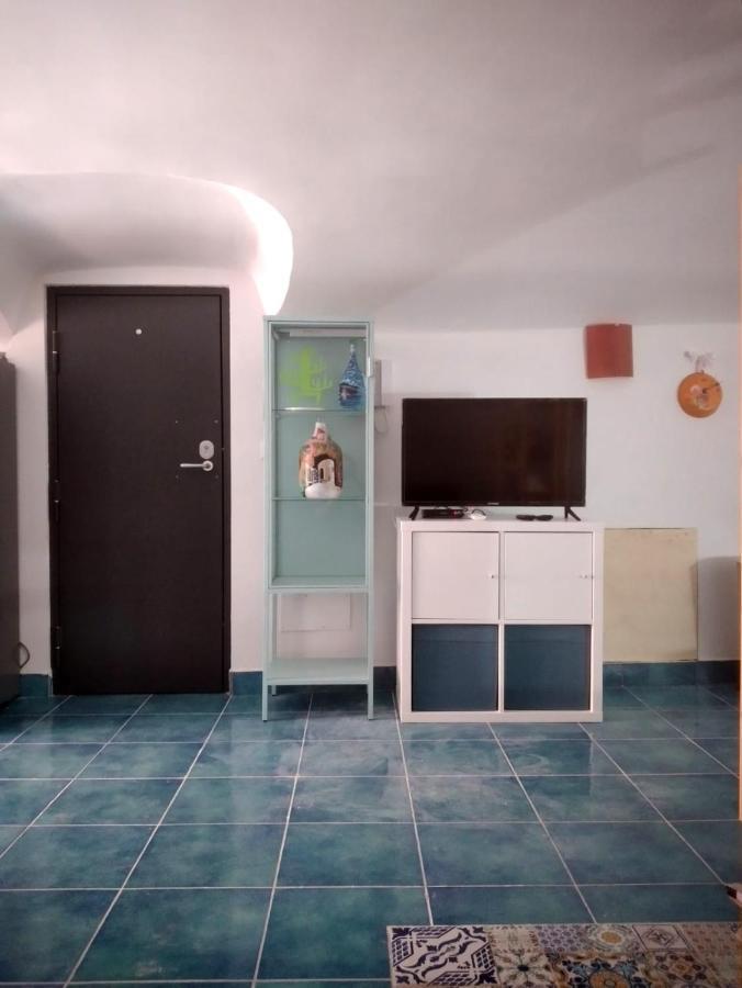 شقة Casa Adriano بروسيدا المظهر الخارجي الصورة